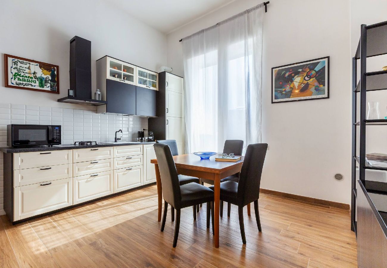 Appartamento a Roma - Blu Colombo