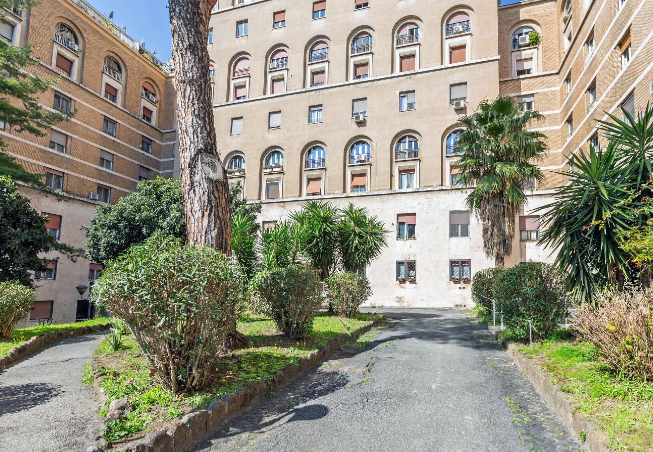 Apartment in Rome - Blu Colombo