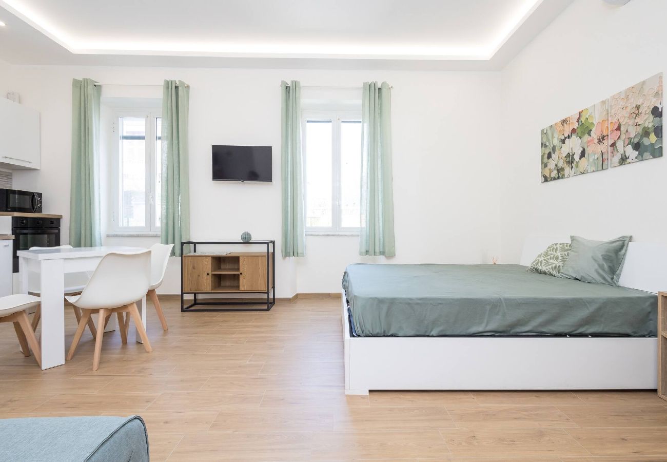 House in Rome - Mickey house