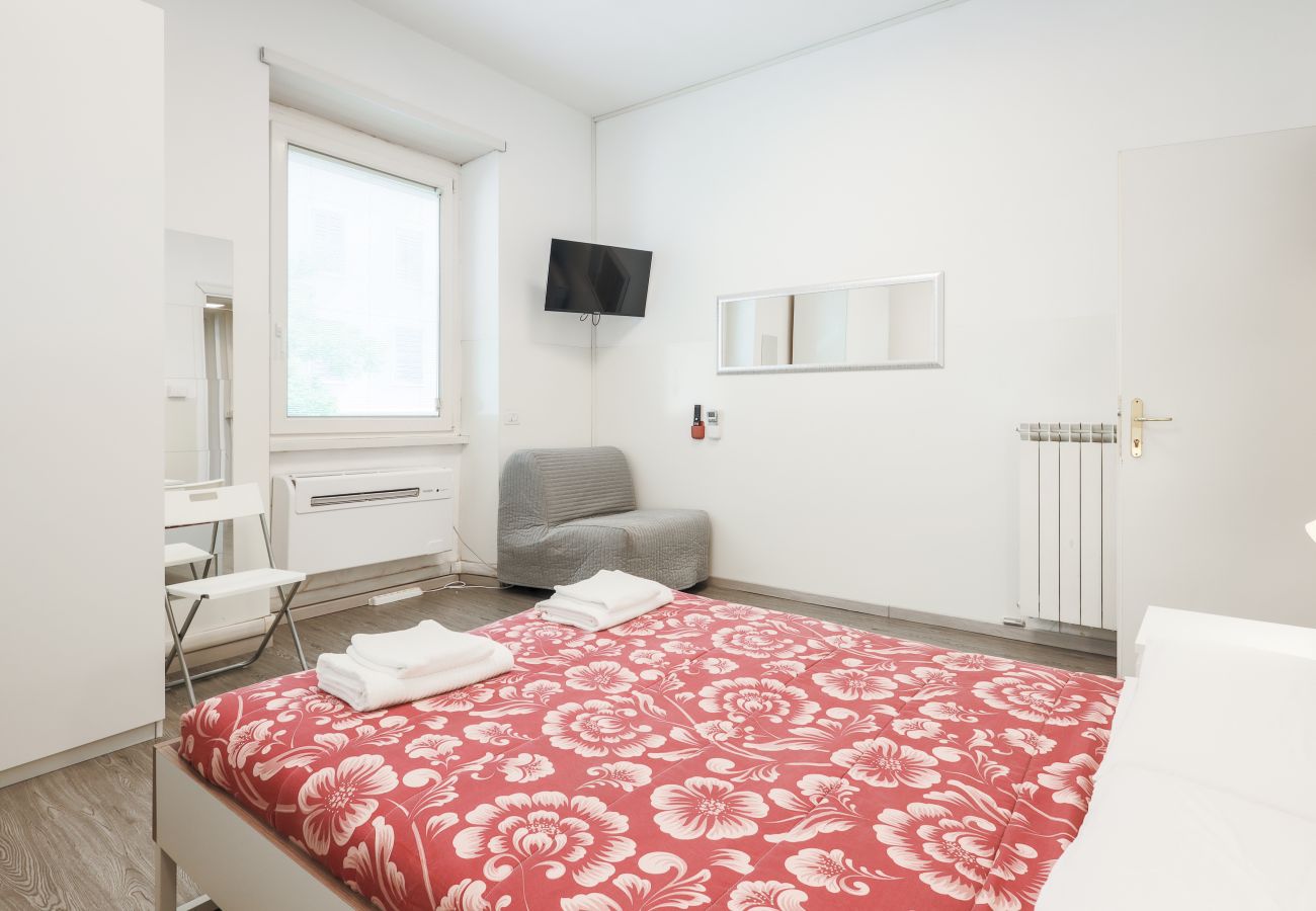 Rent by room in Rome - San Giovanni room 3