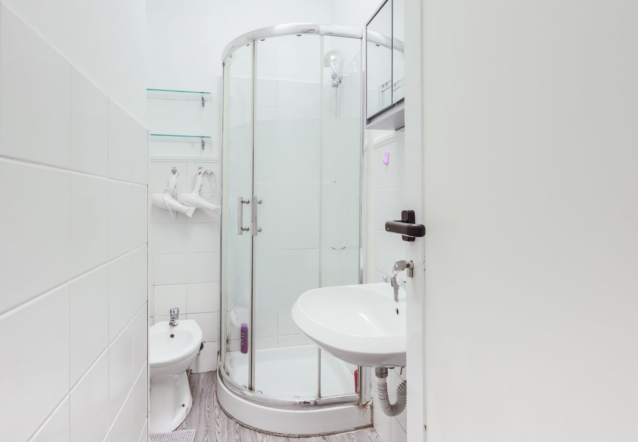 Rent by room in Rome - San Giovanni room 2
